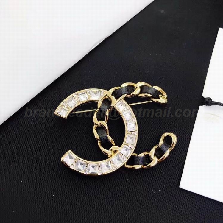 Chanel Brooch 140